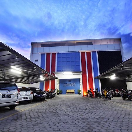 D'Paragon Flamboyan ยอกยาการ์ตา ภายนอก รูปภาพ